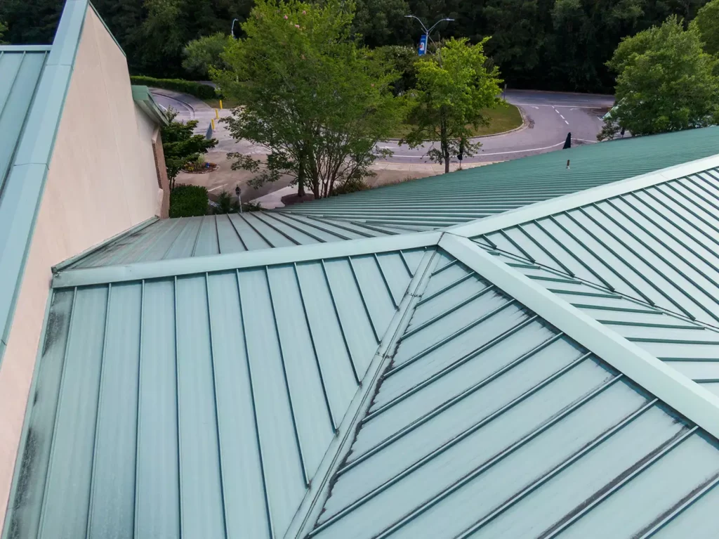 metal roofing contractors - 004