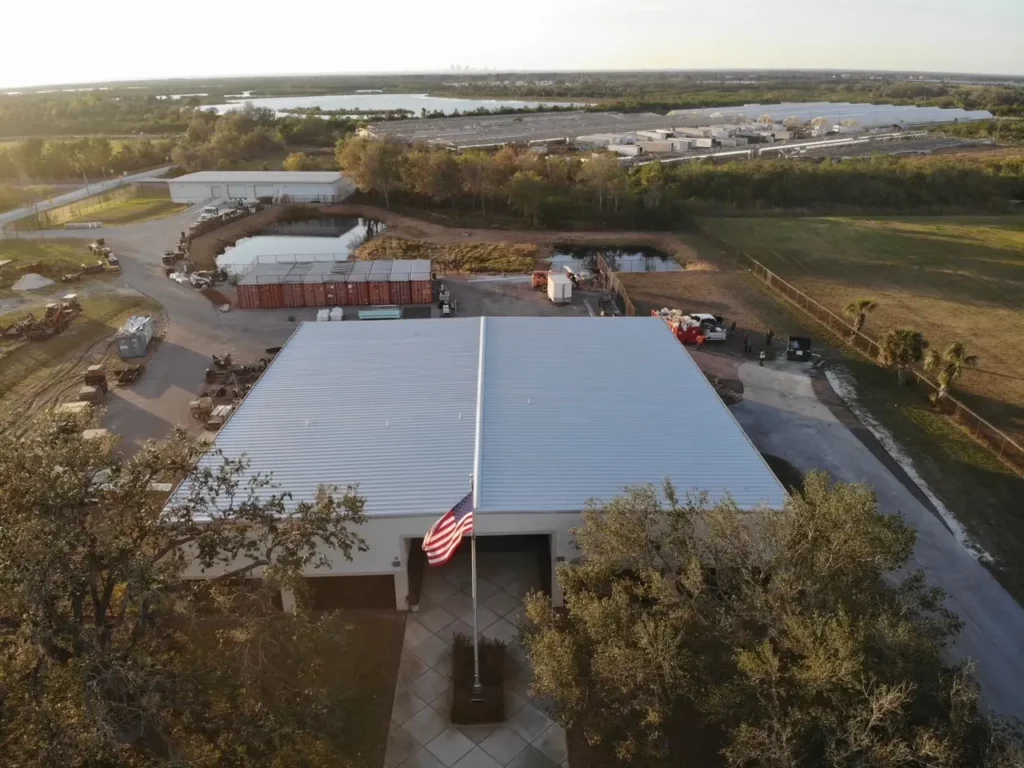 Best Roof Pitch for High Winds: A Commercial Building Guide 4 Tennis Courts 3 Tampa